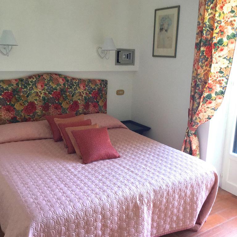 B&B Le Palme Ameglia Bagian luar foto