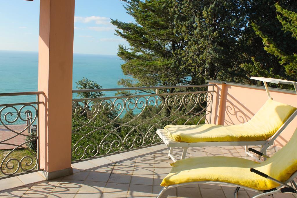 B&B Le Palme Ameglia Bagian luar foto