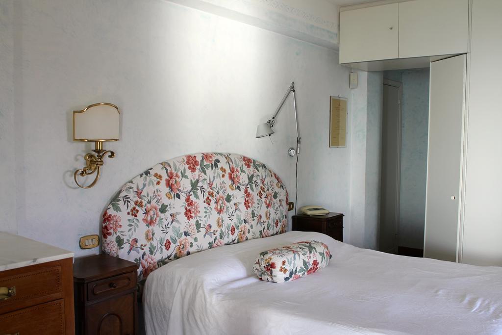 B&B Le Palme Ameglia Ruang foto