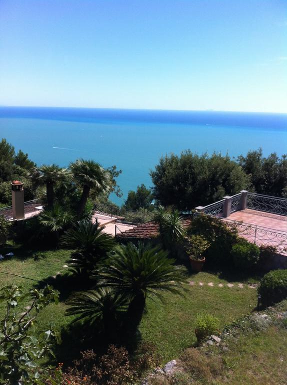 B&B Le Palme Ameglia Bagian luar foto