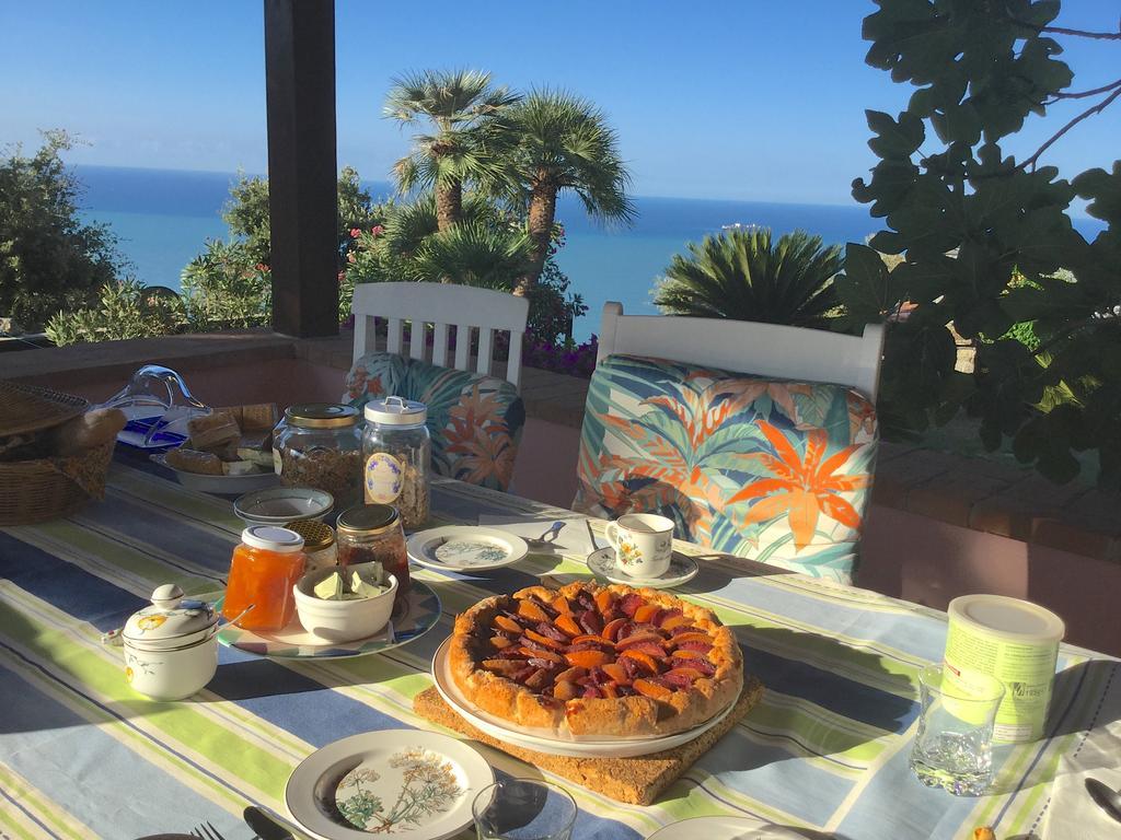 B&B Le Palme Ameglia Bagian luar foto