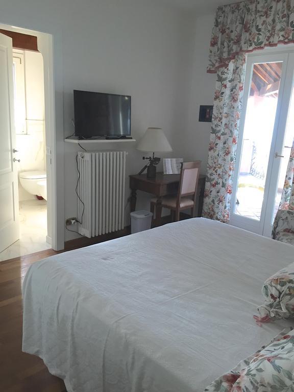 B&B Le Palme Ameglia Bagian luar foto