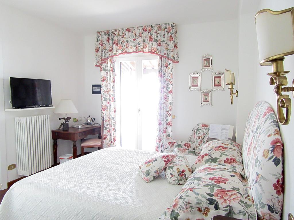 B&B Le Palme Ameglia Bagian luar foto