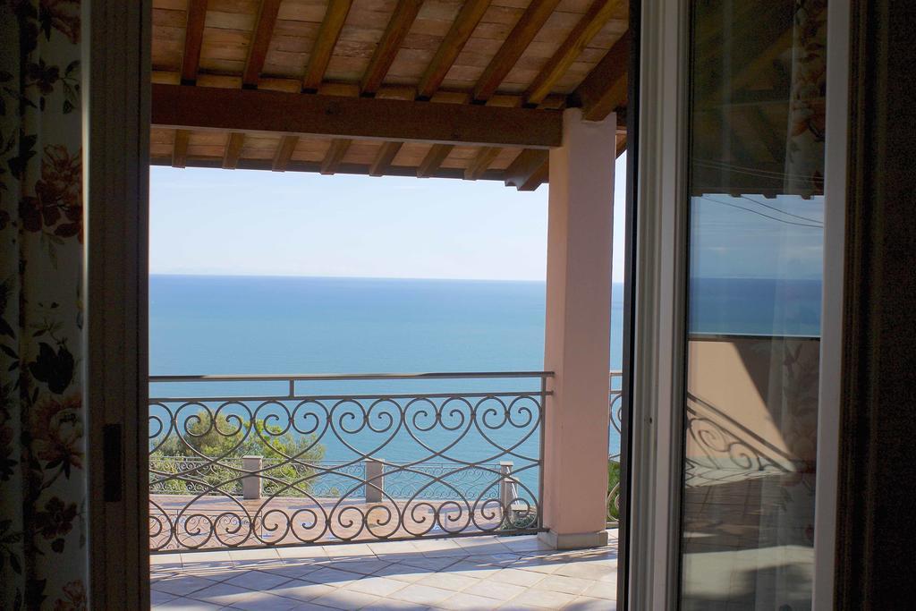 B&B Le Palme Ameglia Bagian luar foto